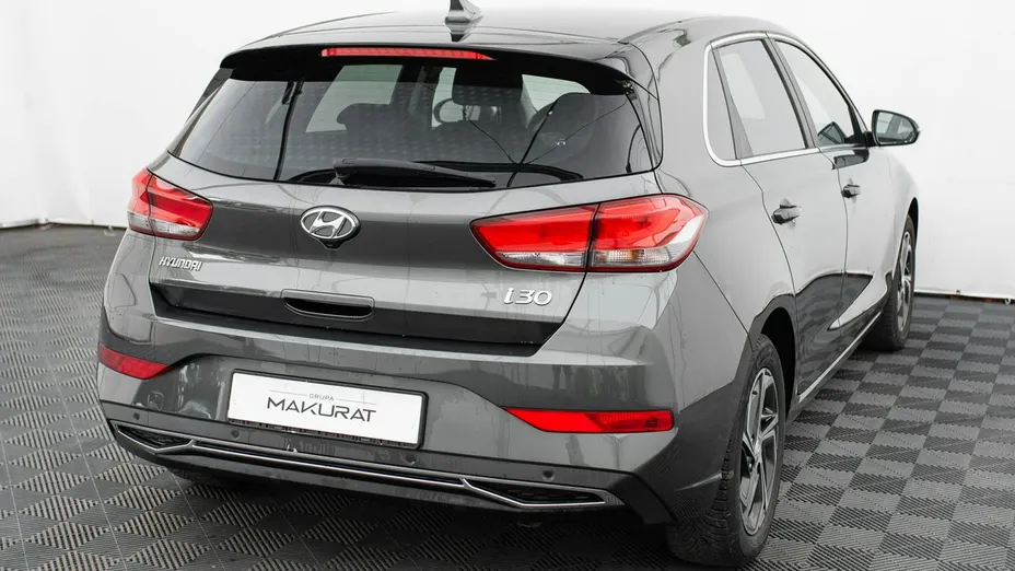 HYUNDAI i30 -