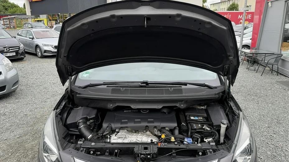 OPEL Zafira -