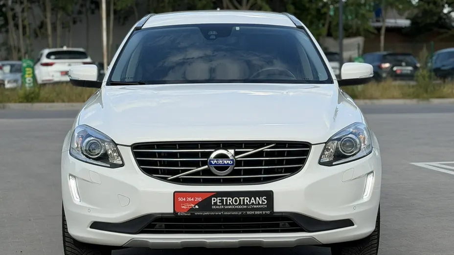 VOLVO XC60 -
