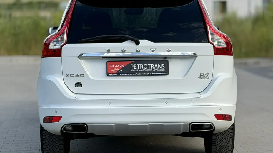 VOLVO XC60 -