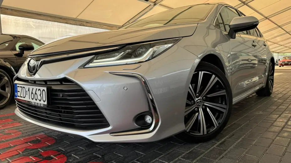 TOYOTA Corolla -