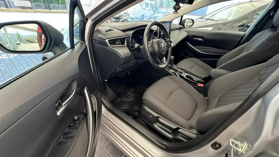 TOYOTA Corolla -