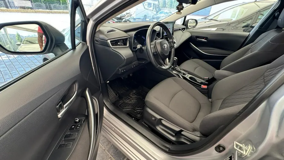 TOYOTA Corolla -