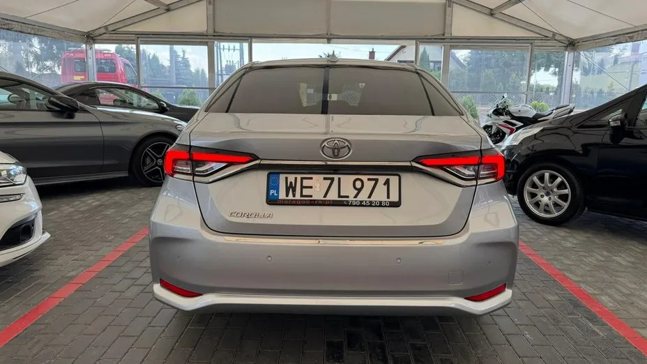 TOYOTA Corolla -
