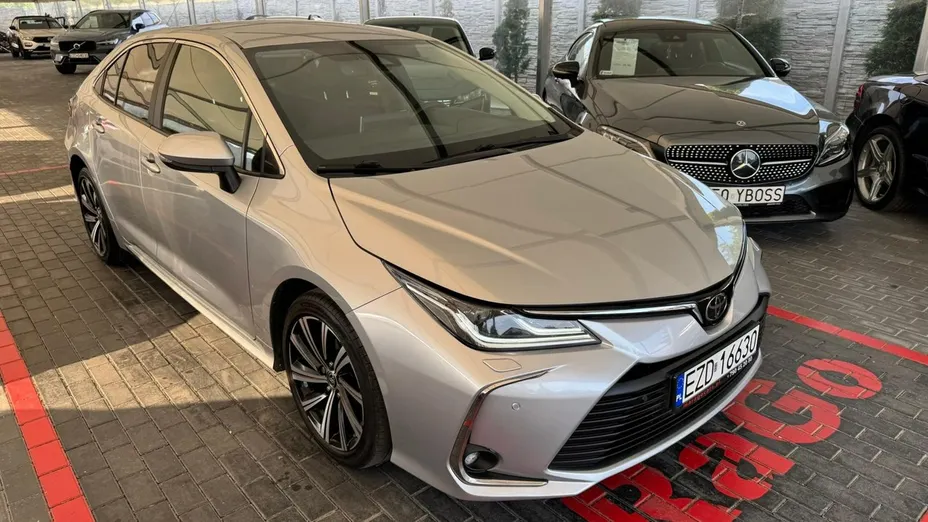 TOYOTA Corolla -