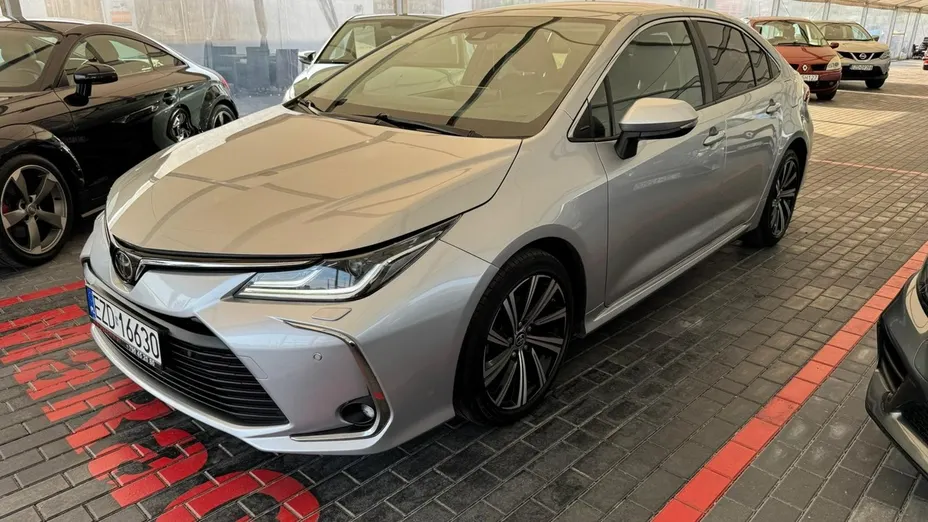 TOYOTA Corolla -