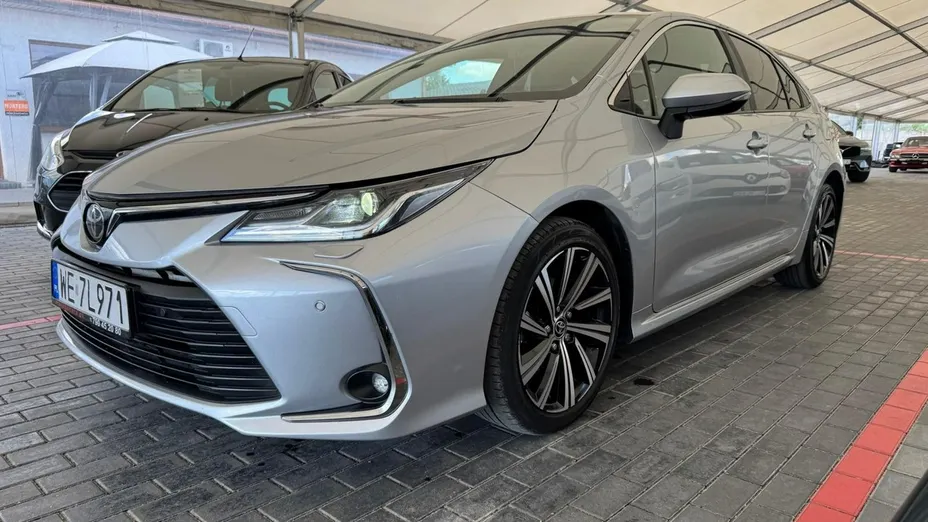 TOYOTA Corolla -