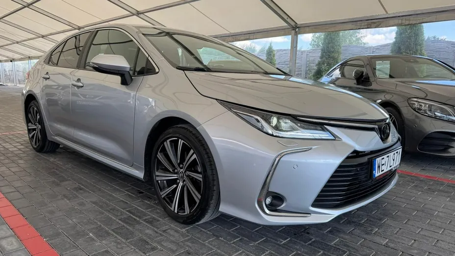 TOYOTA Corolla -