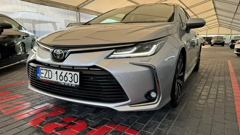 TOYOTA Corolla -