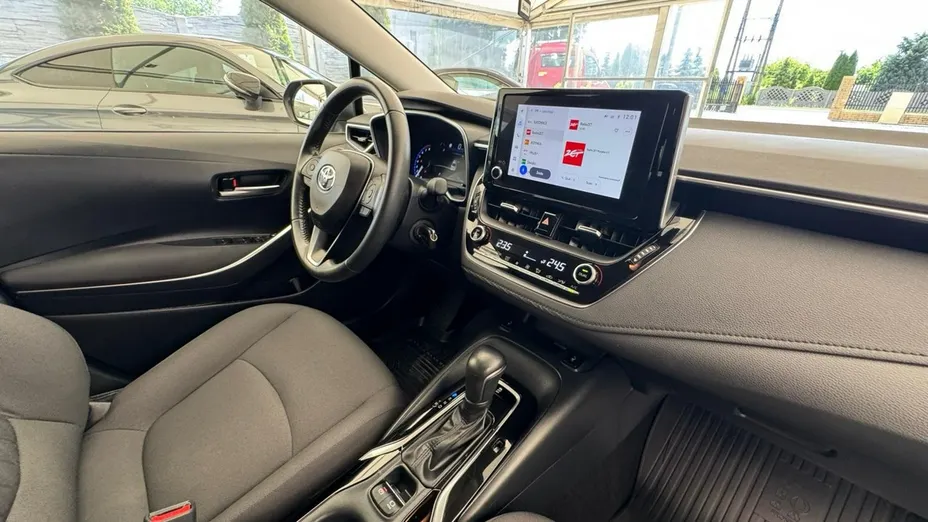 TOYOTA Corolla -