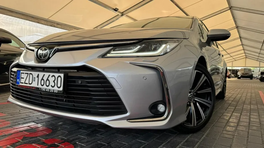 TOYOTA Corolla -