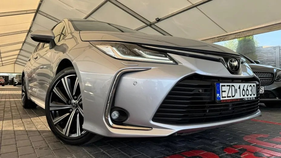 TOYOTA Corolla -