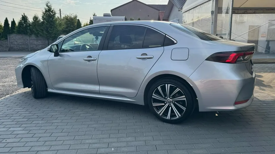 TOYOTA Corolla -