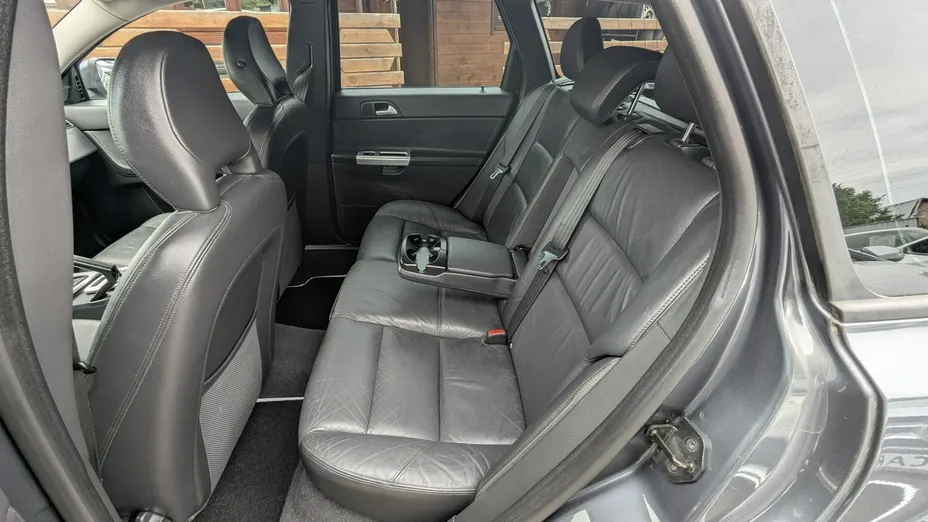 VOLVO V50 -