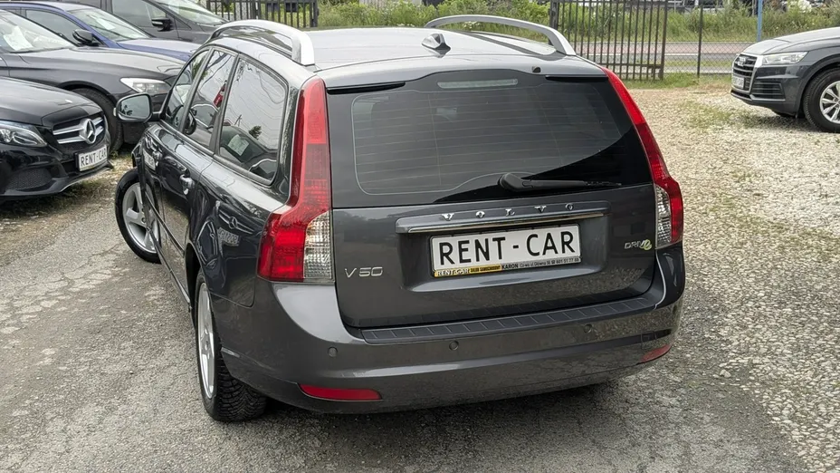 VOLVO V50 -