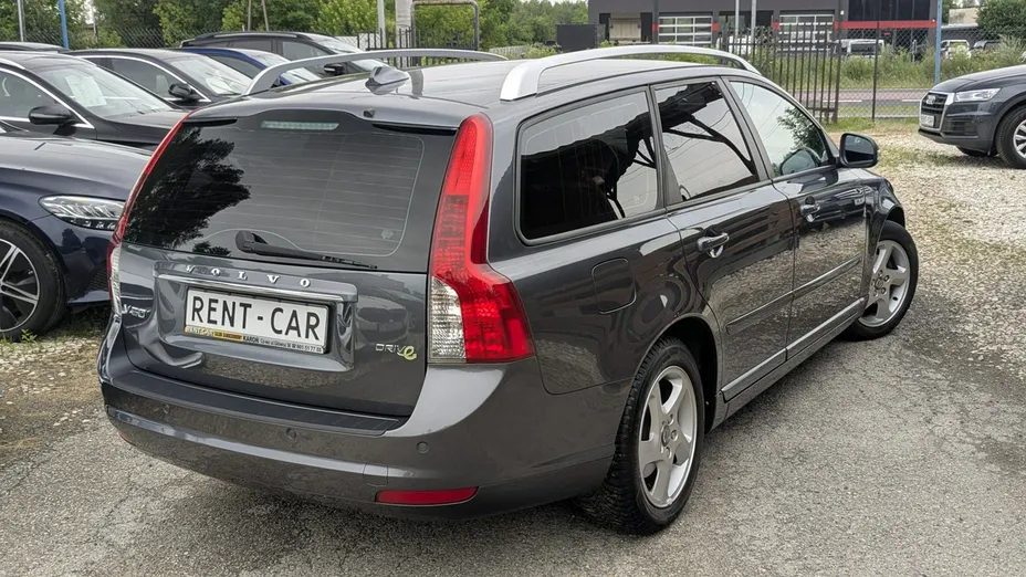 VOLVO V50 -