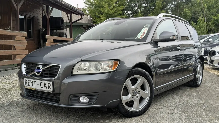 VOLVO V50 -