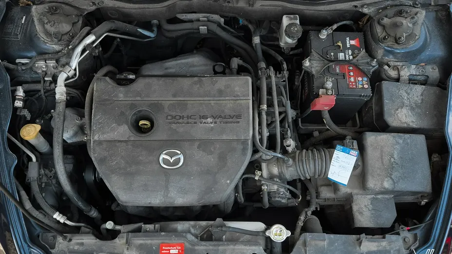 MAZDA 6 -