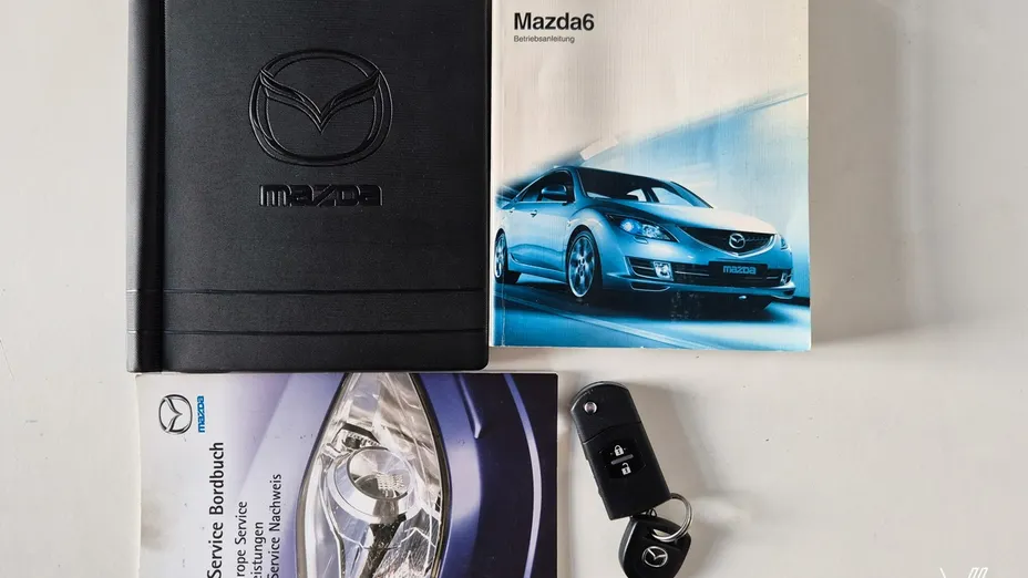 MAZDA 6 -