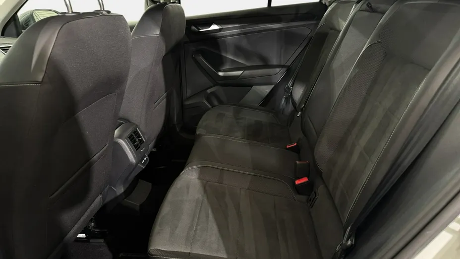 VOLKSWAGEN T-ROC -