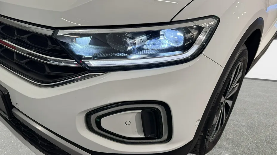 VOLKSWAGEN T-ROC -