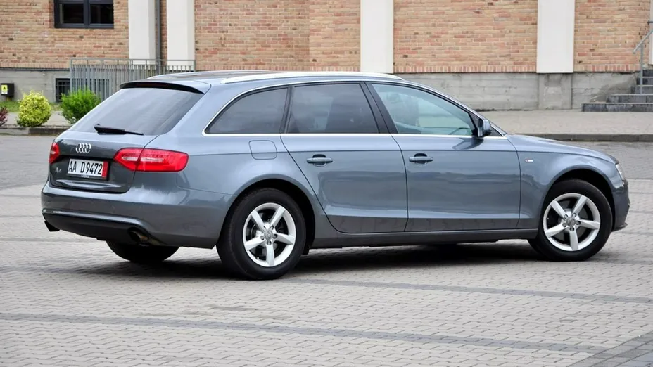 AUDI A4 Avant -