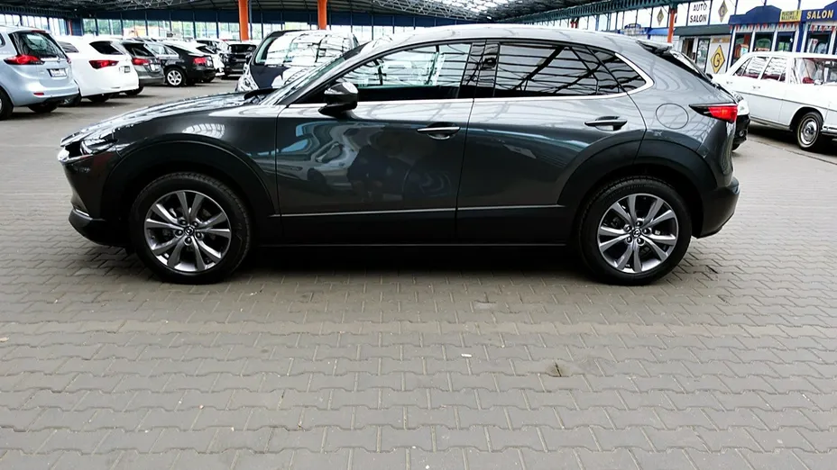 MAZDA CX-30 -