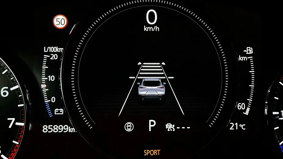 MAZDA CX-30 -