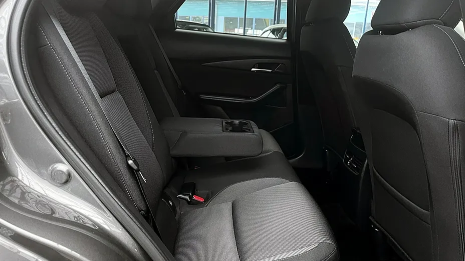 MAZDA CX-30 -