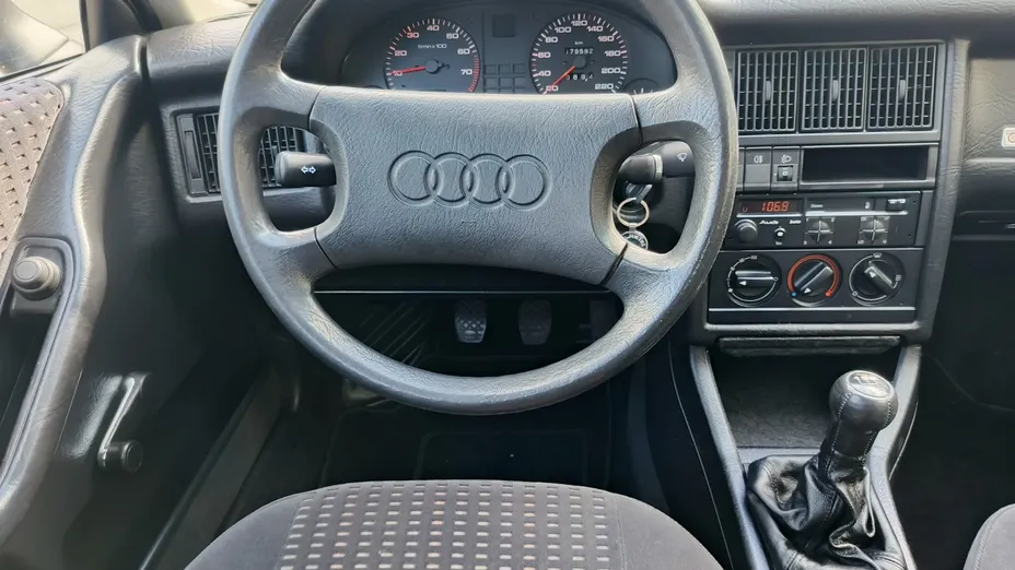AUDI 80 -