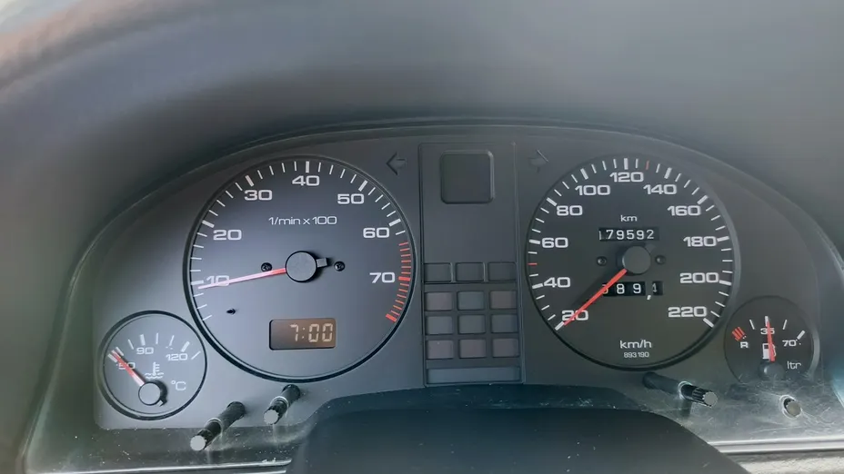 AUDI 80 -