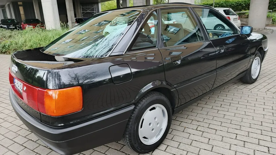 AUDI 80 -