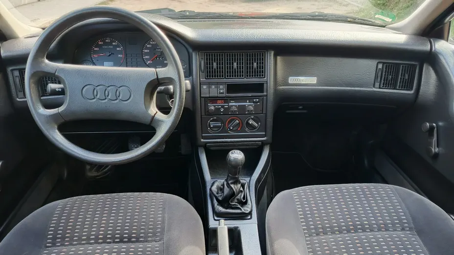 AUDI 80 -