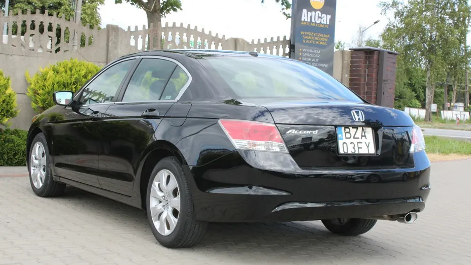 HONDA Accord -