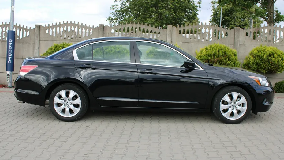 HONDA Accord -