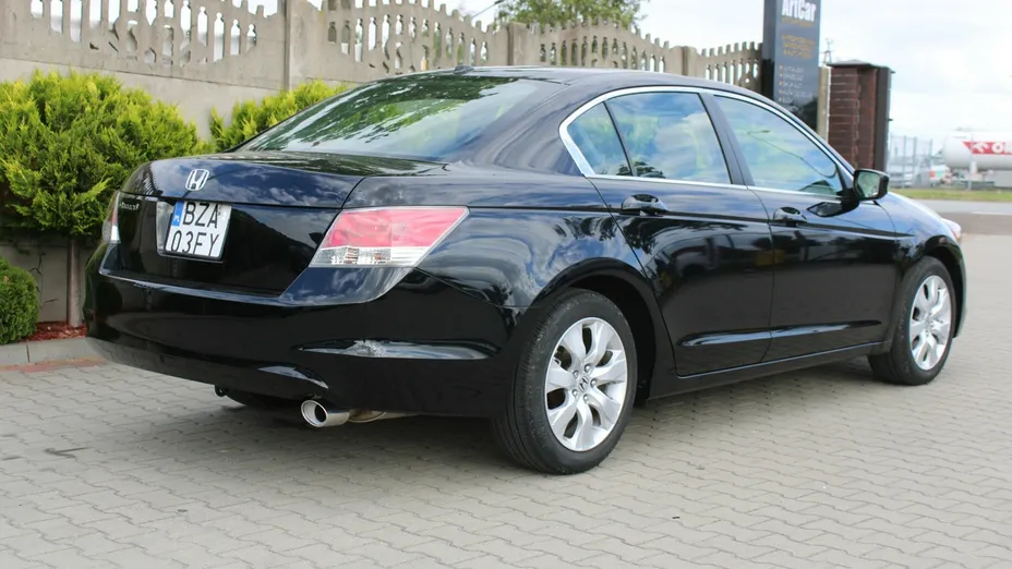 HONDA Accord -