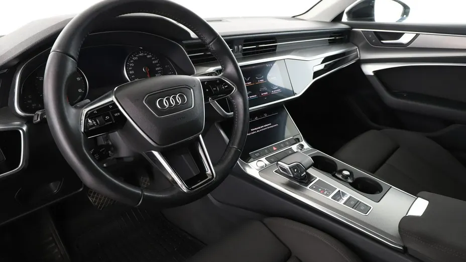 AUDI A6 -