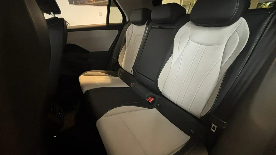 VOLKSWAGEN T-ROC -