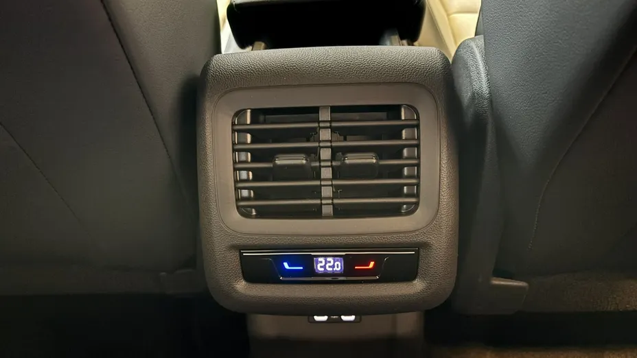 VOLKSWAGEN T-ROC -