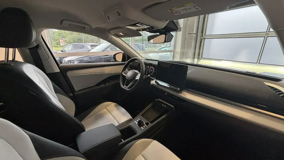 VOLKSWAGEN T-ROC -