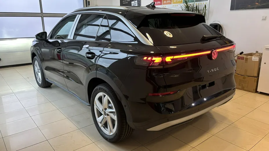 VOLKSWAGEN T-ROC -