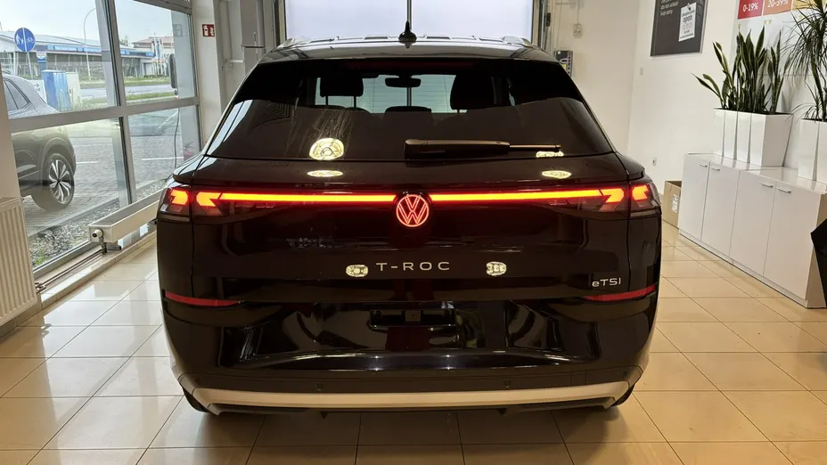 VOLKSWAGEN T-ROC -