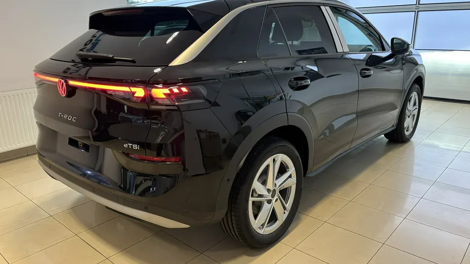VOLKSWAGEN T-ROC -
