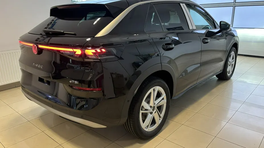 VOLKSWAGEN T-ROC -