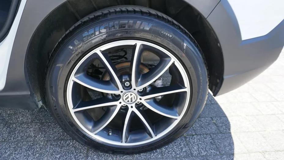 VOLKSWAGEN Taigo -