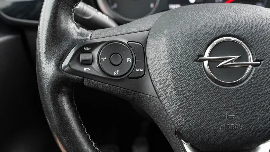 OPEL Corsa -
