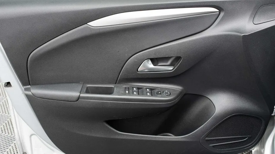 OPEL Corsa -