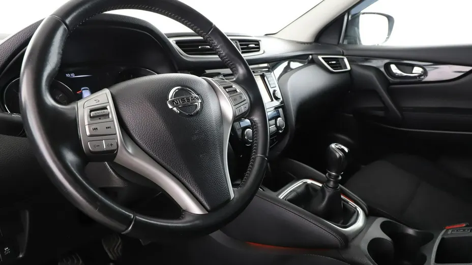 NISSAN Qashqai -