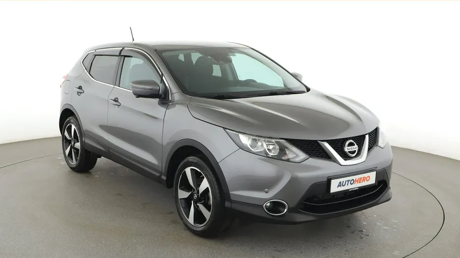 NISSAN Qashqai -
