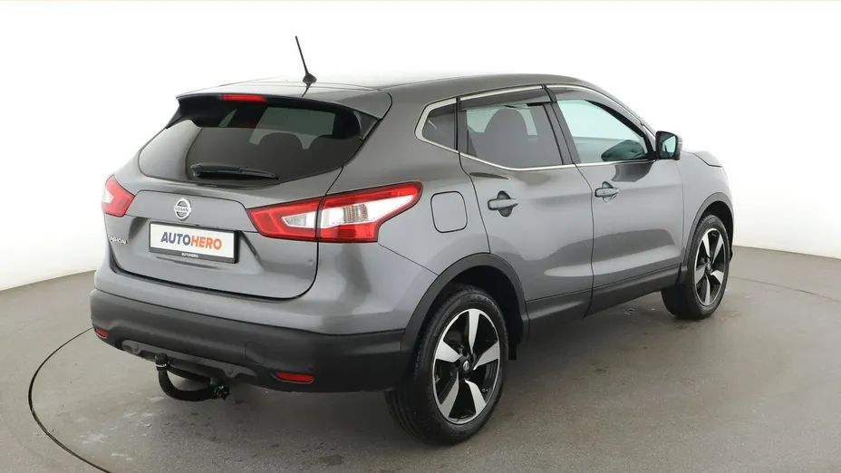 NISSAN Qashqai -